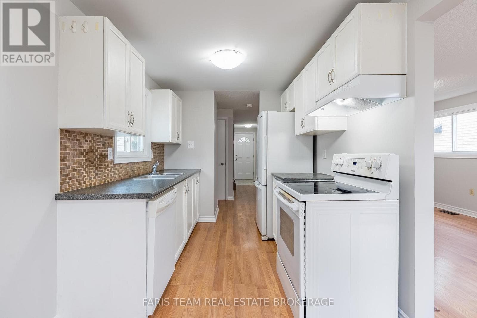 18 ARGYLE ROAD photo 5