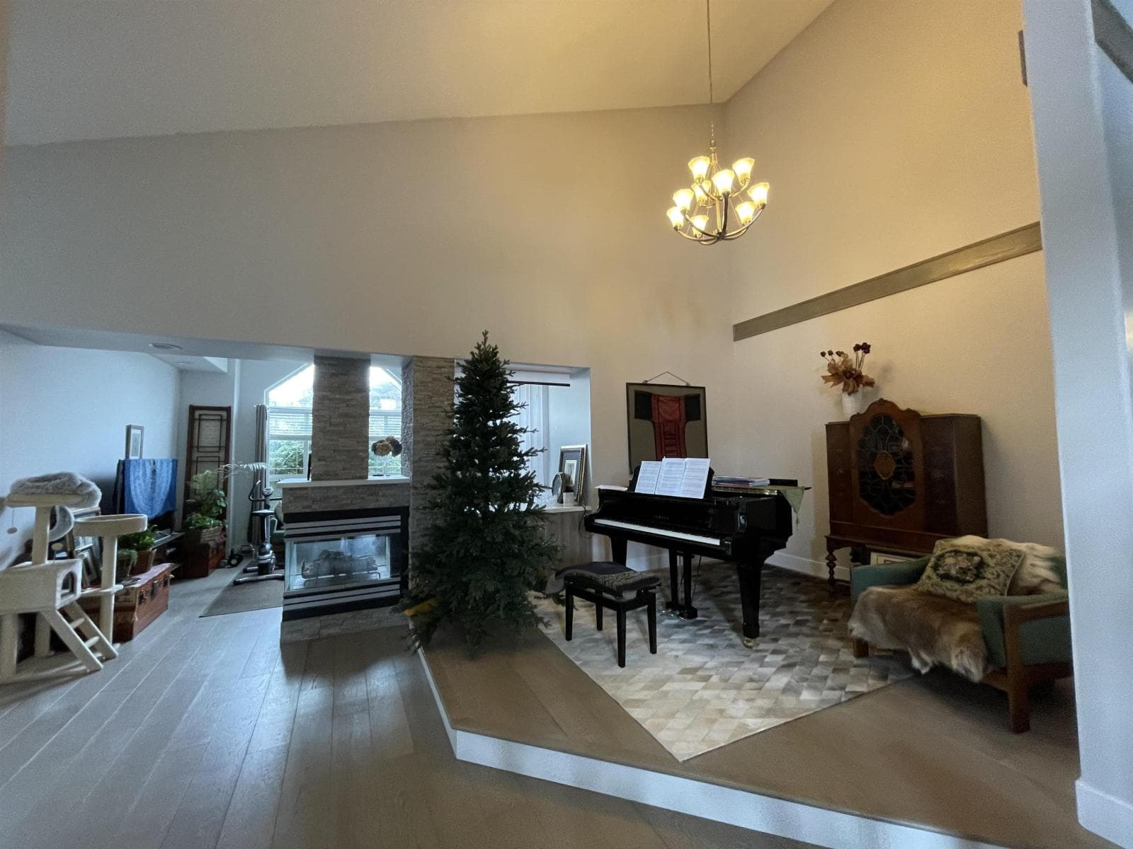 16995 104A AVENUE photo 2