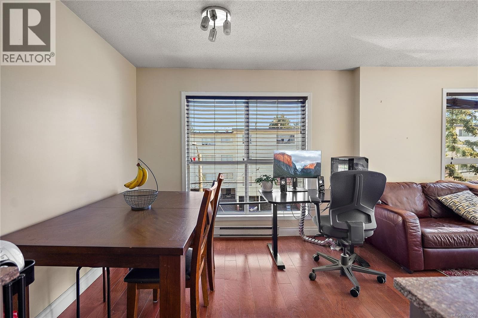 410 2529 Wark St photo 5