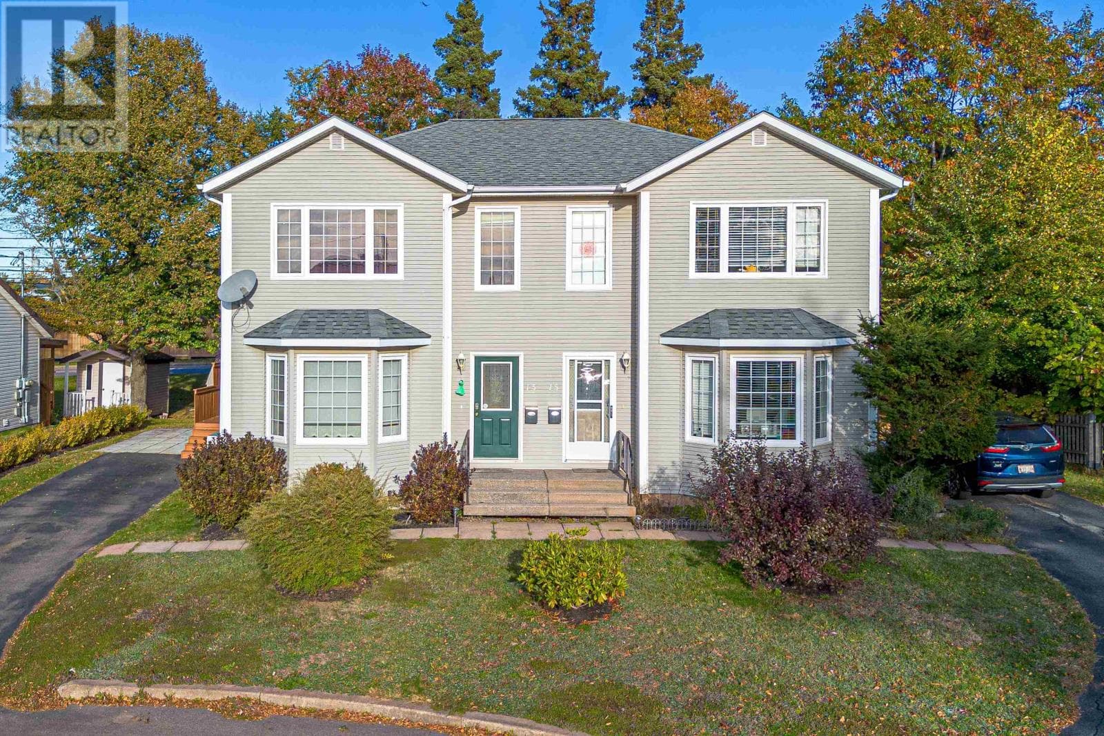 13 WATERVIEW Heights photo 2