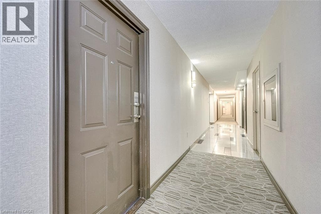 1270 MAPLE CROSSING Boulevard Unit# 1705 photo 4