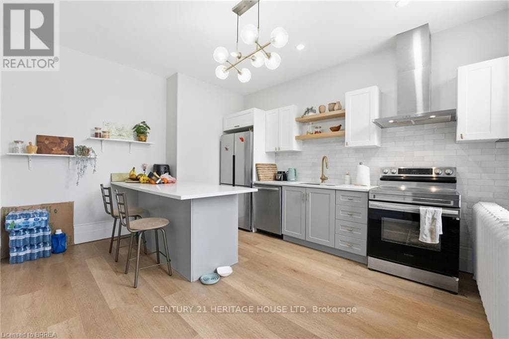 220 NELSON STREET photo 2