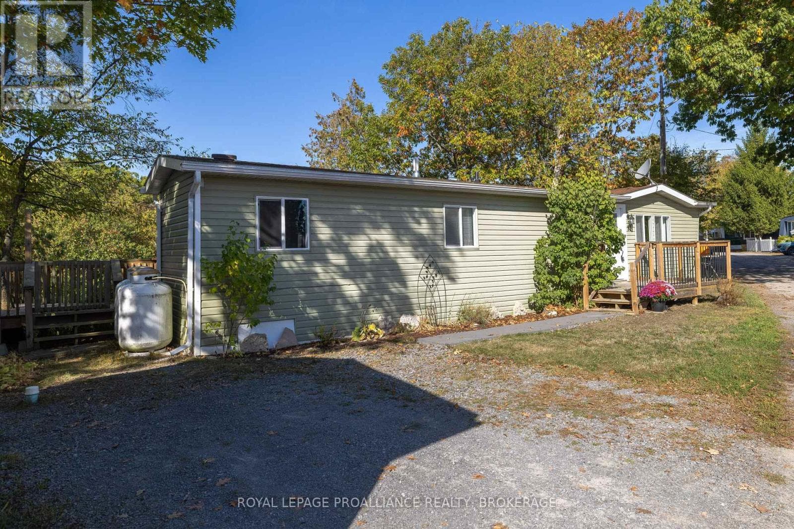 17 - 5569 BATH ROAD photo 2