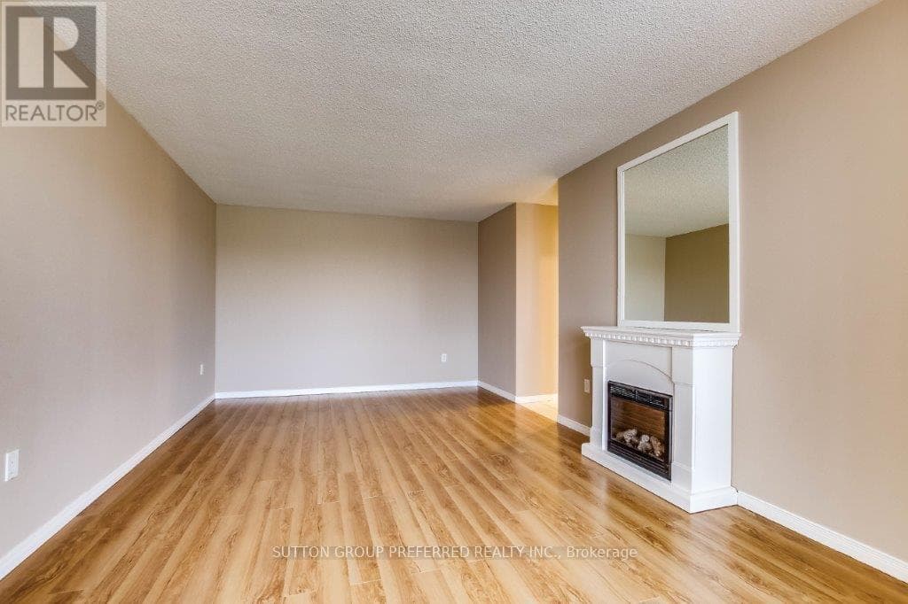 605 - 1600 ADELAIDE STREET N photo 5