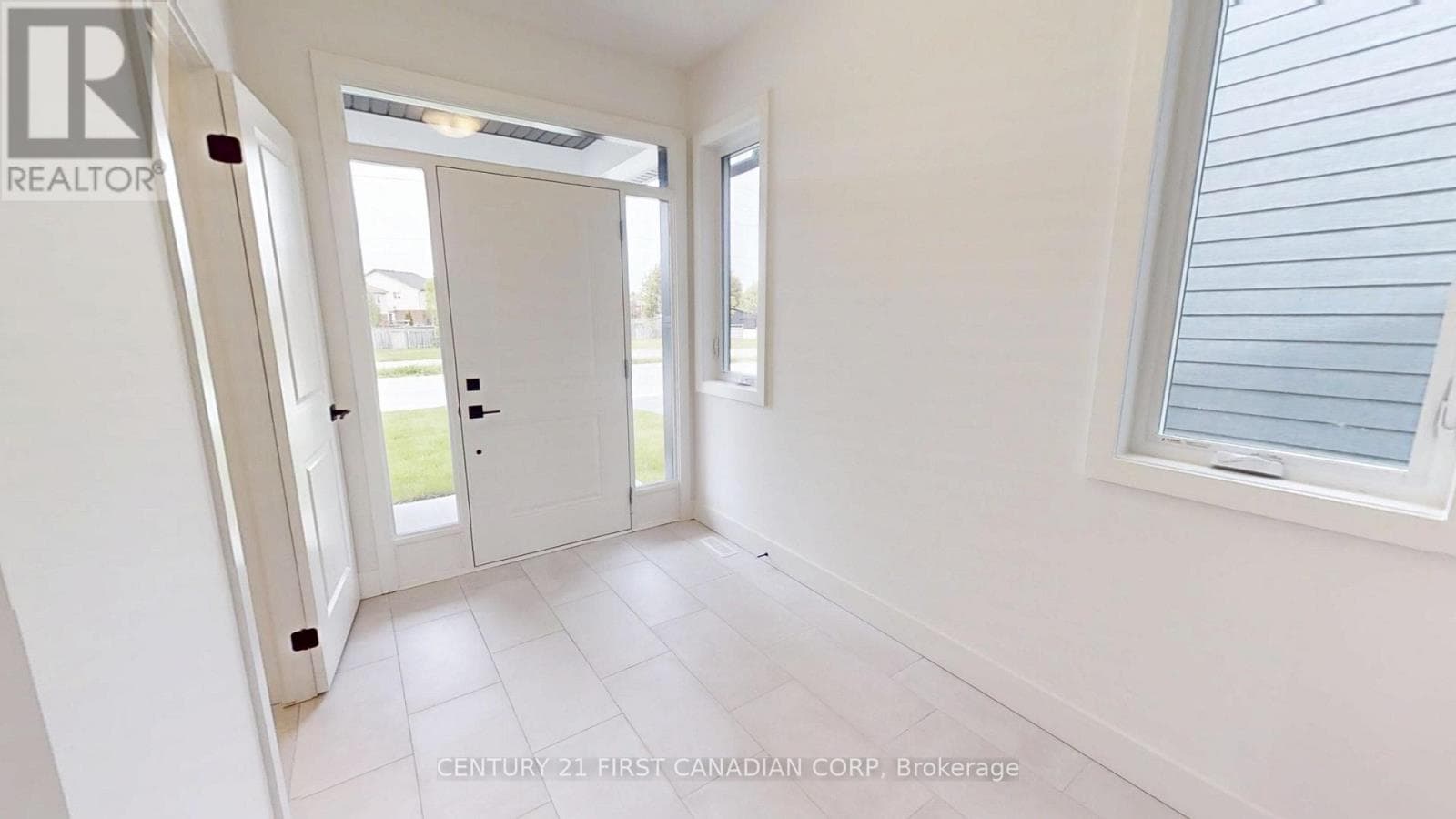 1225 TULLOCH AVENUE photo 2