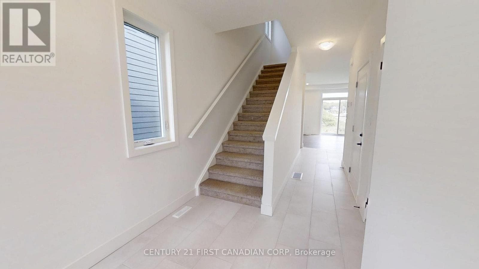 1225 TULLOCH AVENUE photo 4
