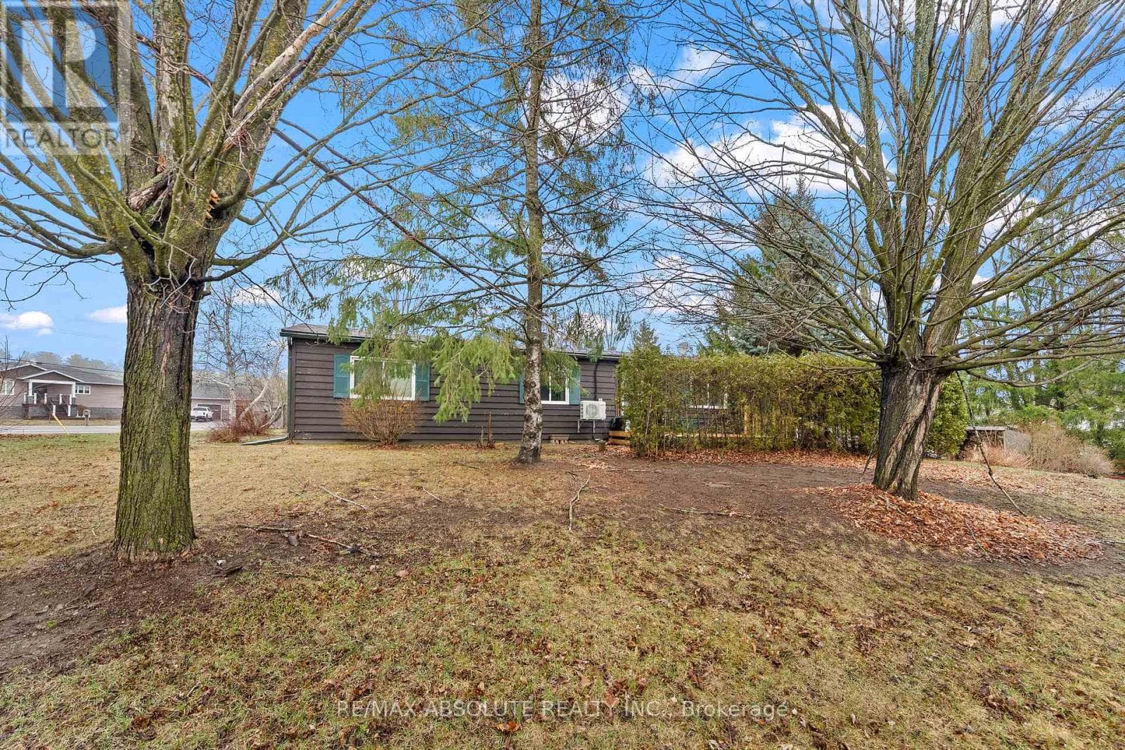 235 POOLE STREET photo 2