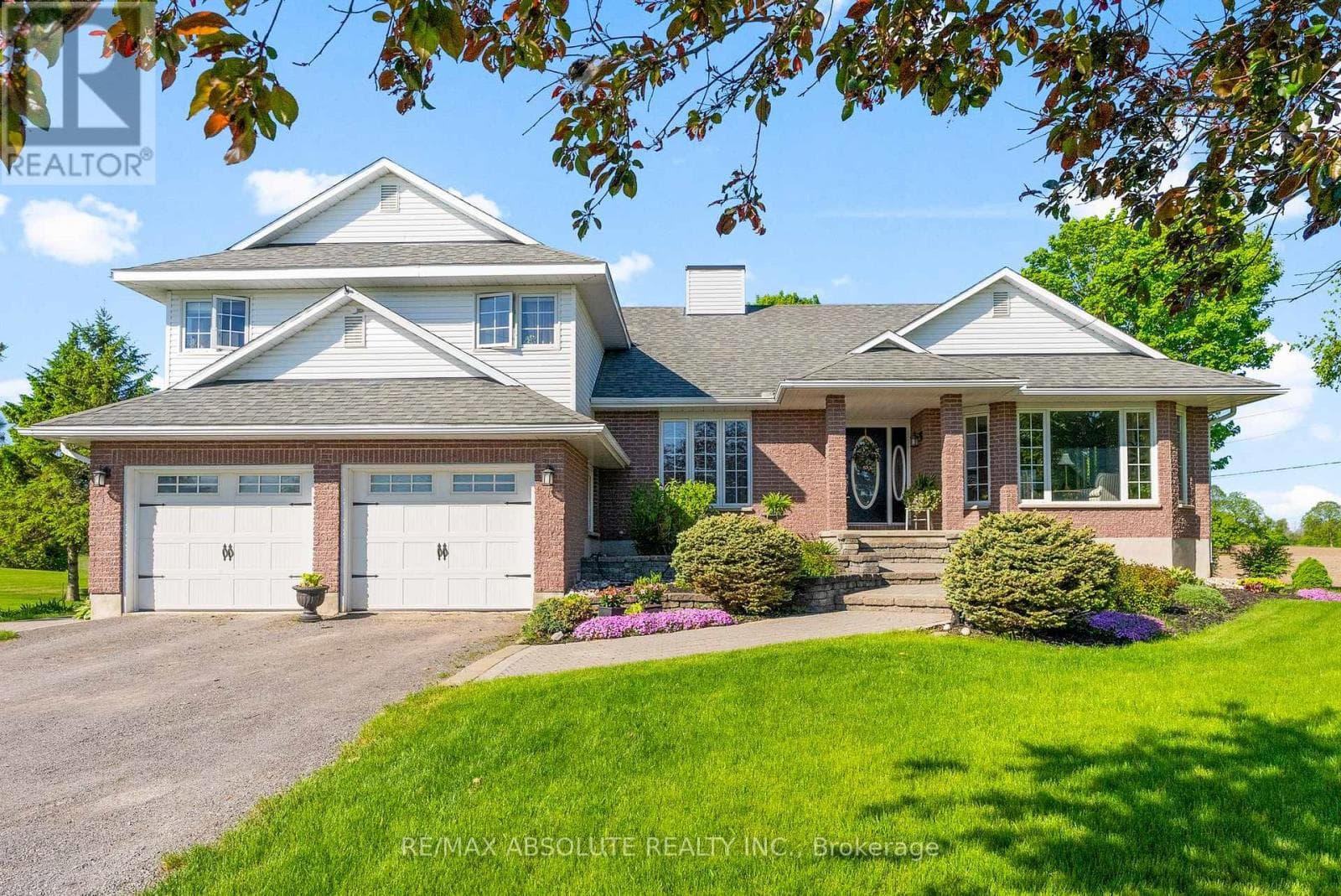 4 bed 3 bath single family at 151 DUNCAN DRIVE — $899,900