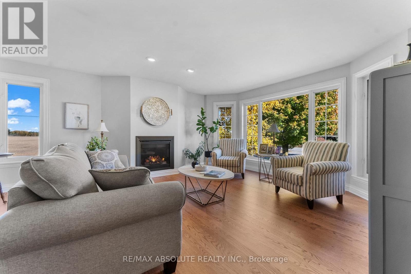 151 DUNCAN DRIVE photo 5