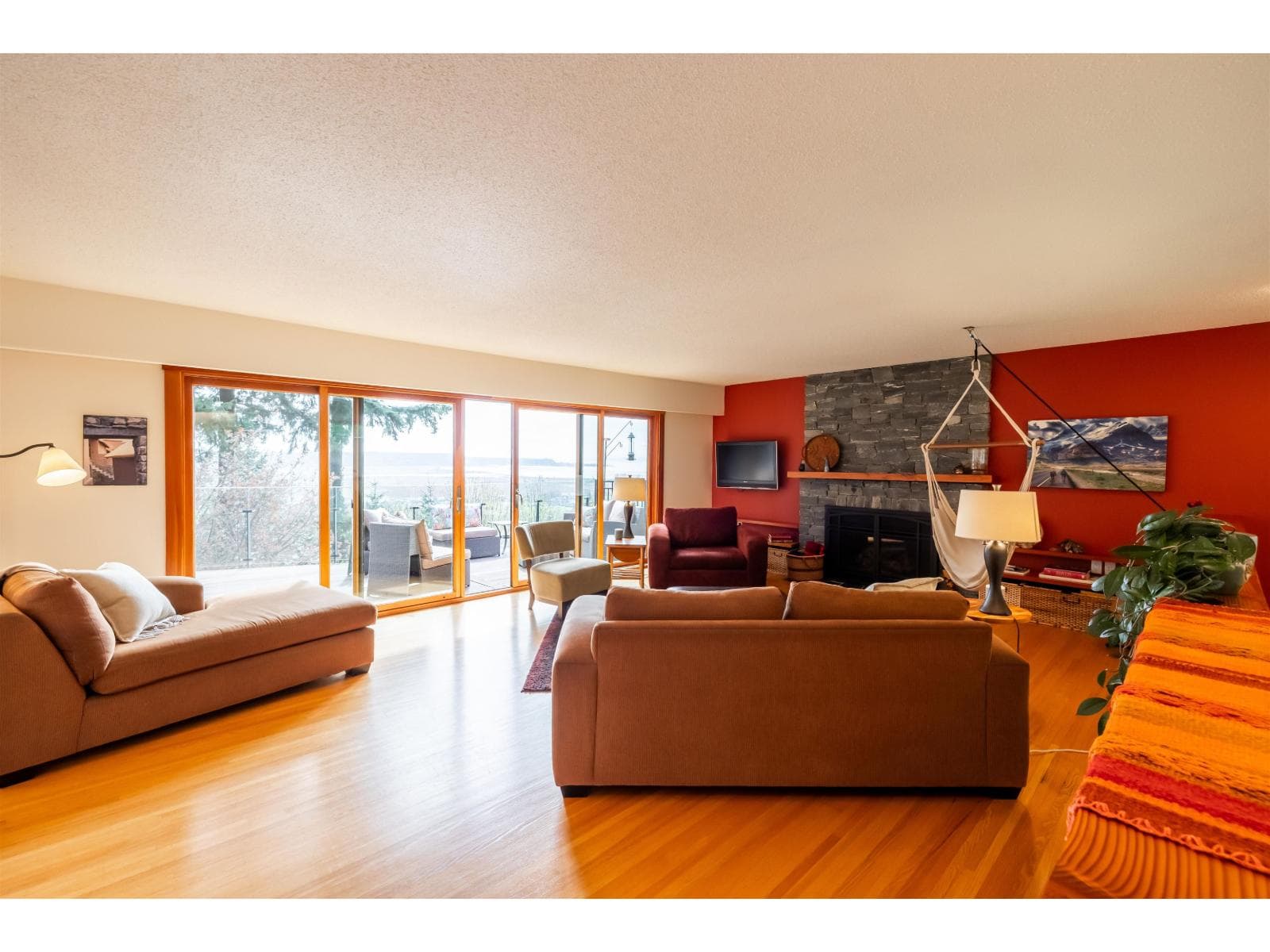 13464 56 AVENUE photo 5