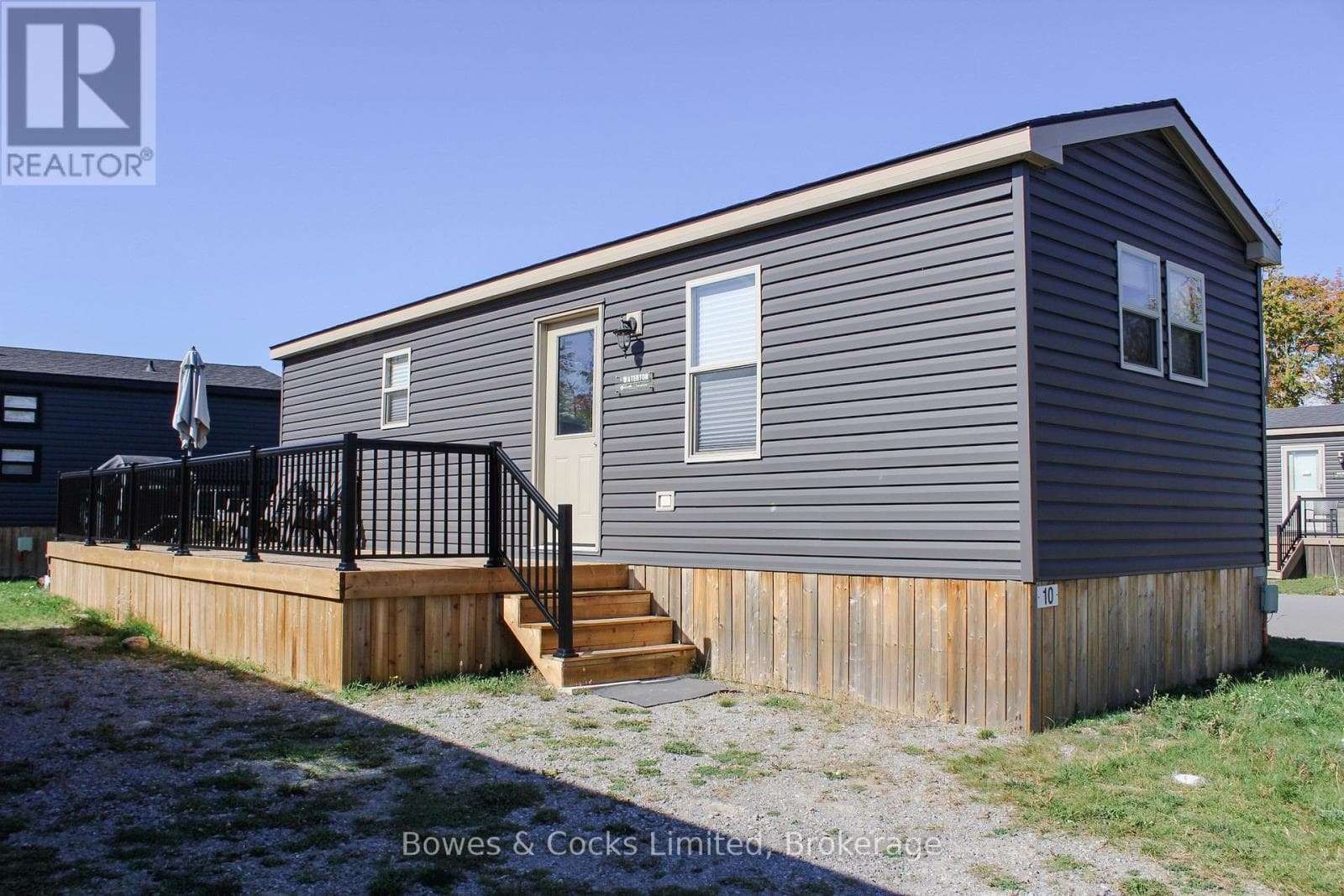 3 bed 1 bath single family at 10 LAMBTON - 1235 VILLIERS LINE — $110,000
