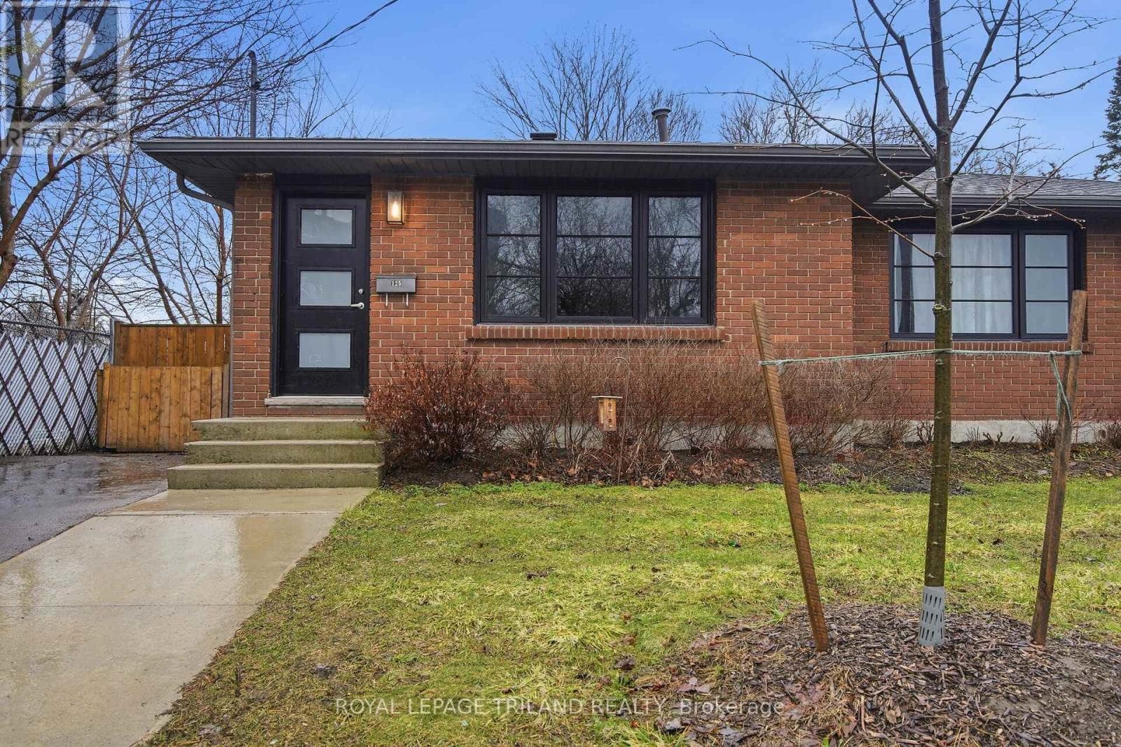3 bed 2 bath single family at 125 CONNAUGHT AVENUE — $499,900