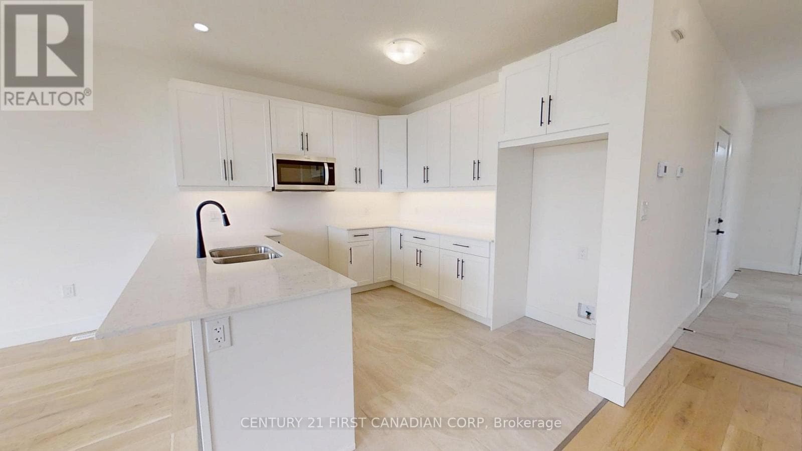 1217 TULLOCH AVENUE photo 4