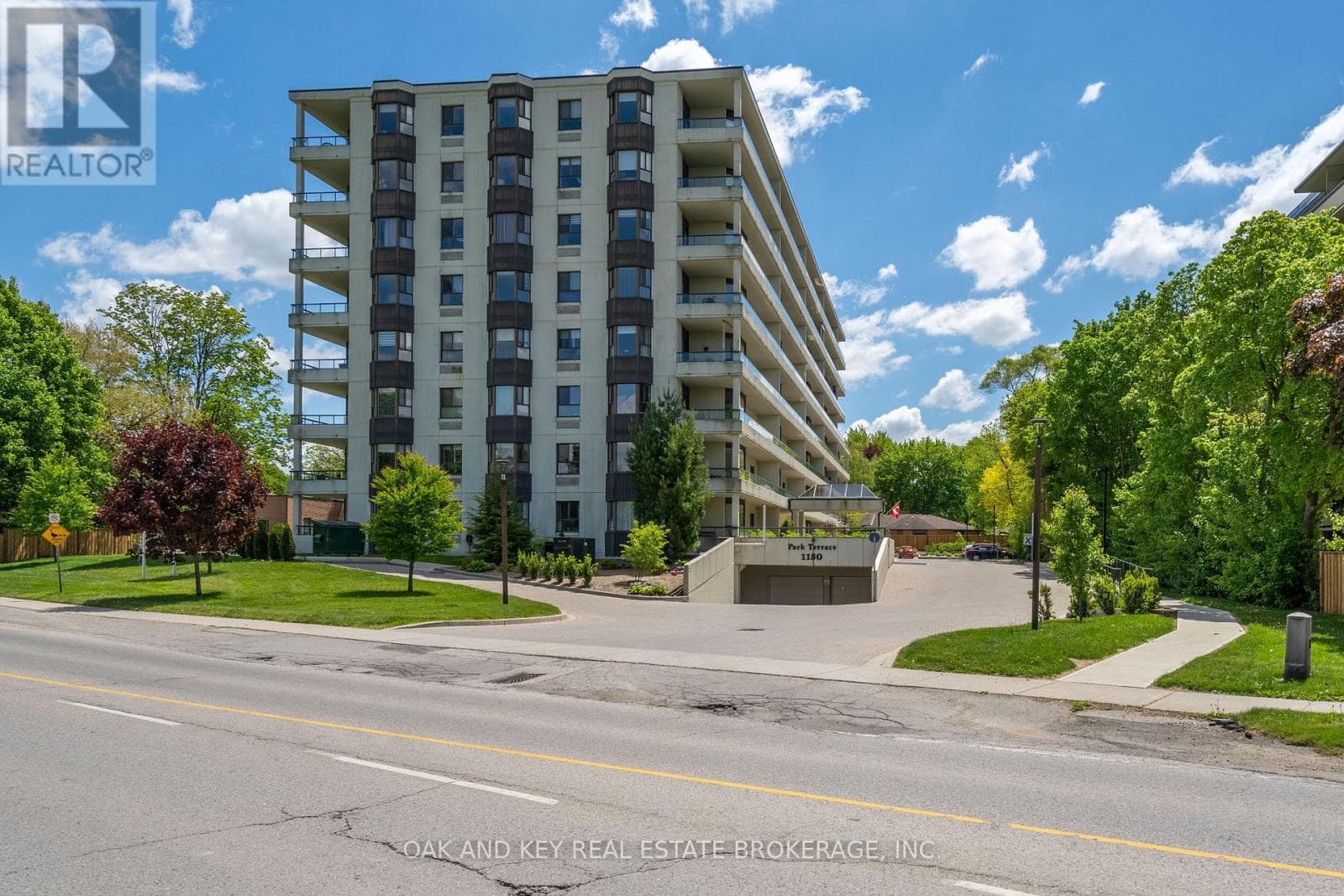 204 - 1180 COMMISSIONERS ROAD photo 3