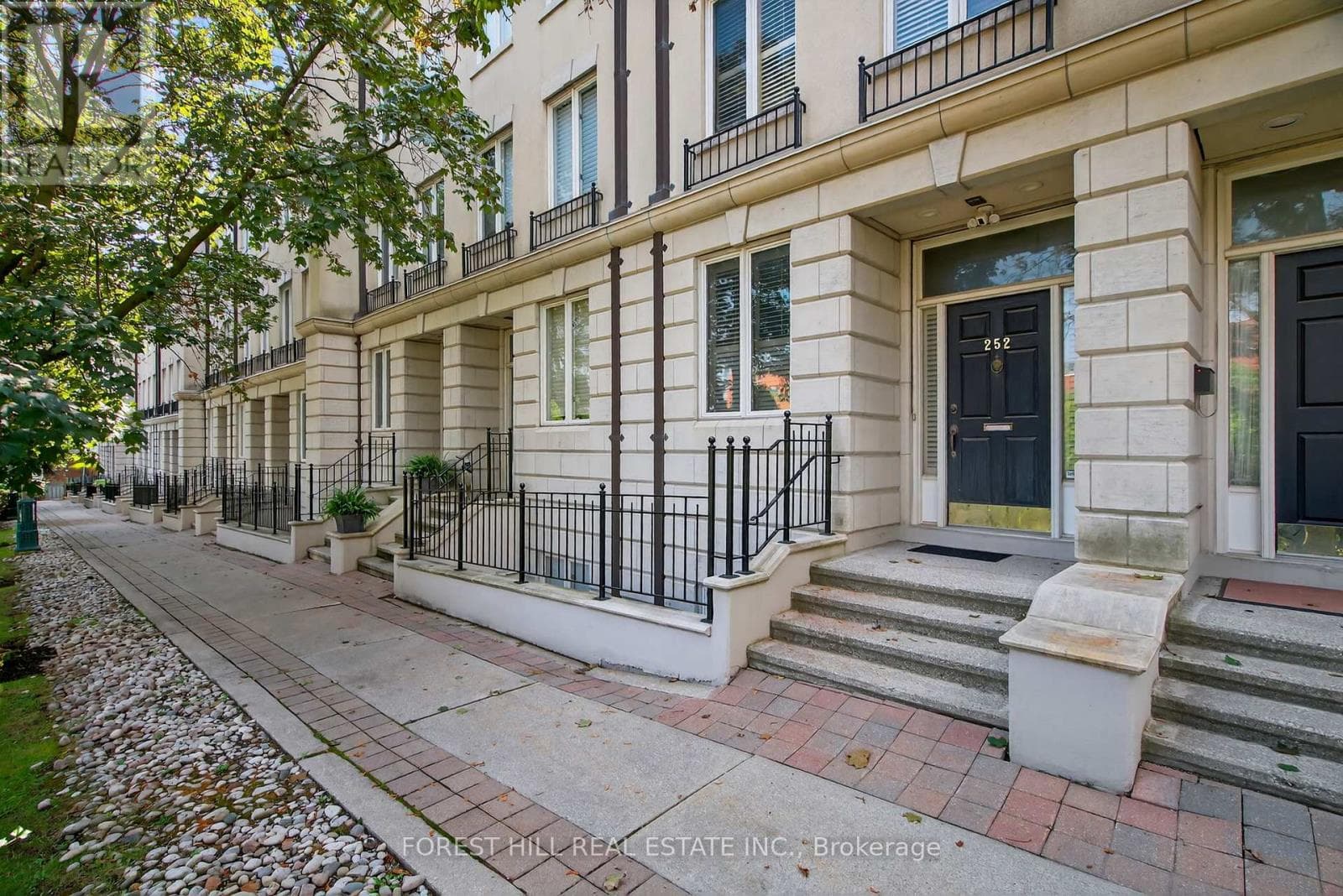 4 bed 5 bath single family at 252 SPADINA ROAD — $2,599,000