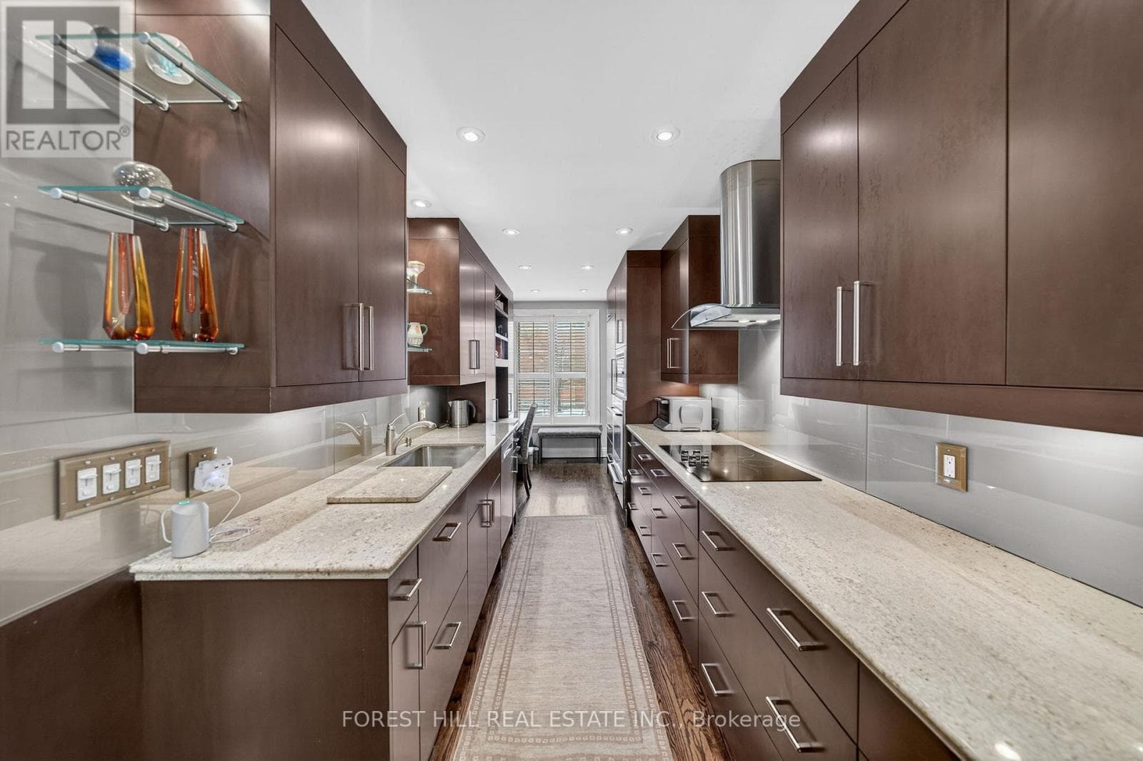 252 SPADINA ROAD photo 4