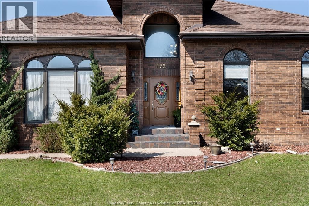 172 POINTE WEST DRIVE photo 5