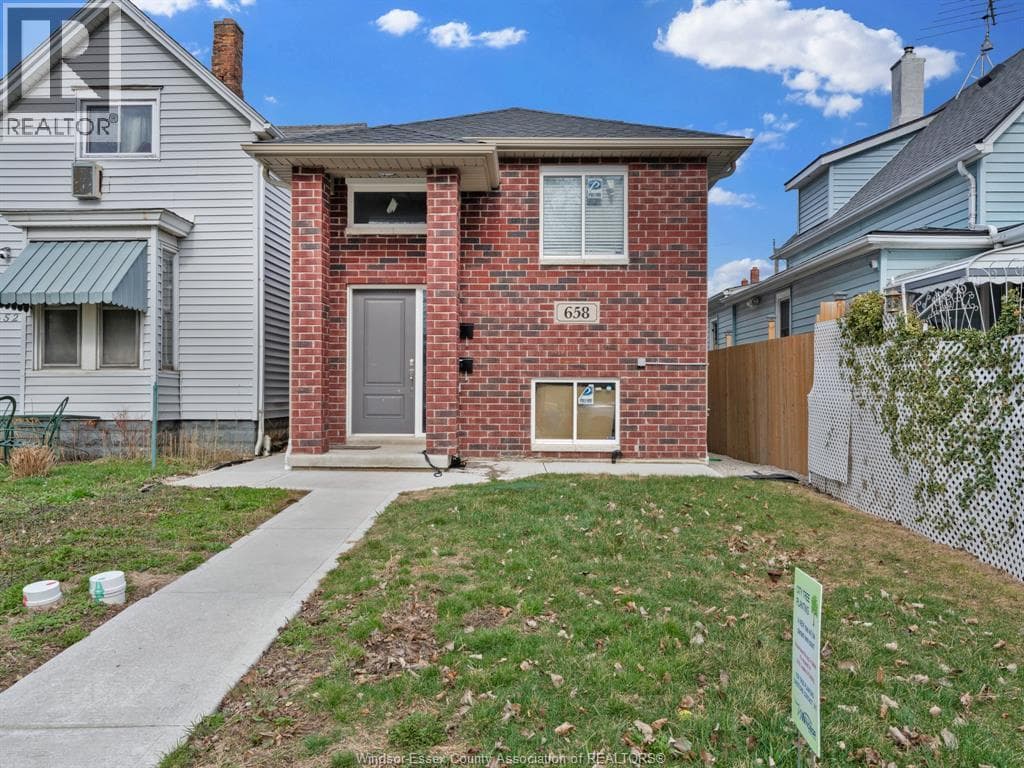 658 CARON photo 2