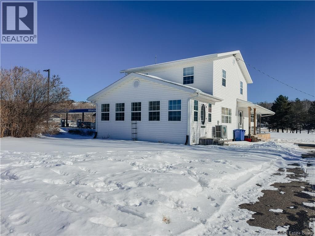 7 Grafton Shore Road photo 3