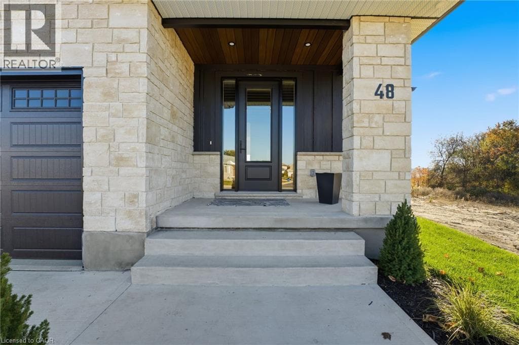 48 REBECCA Drive photo 2