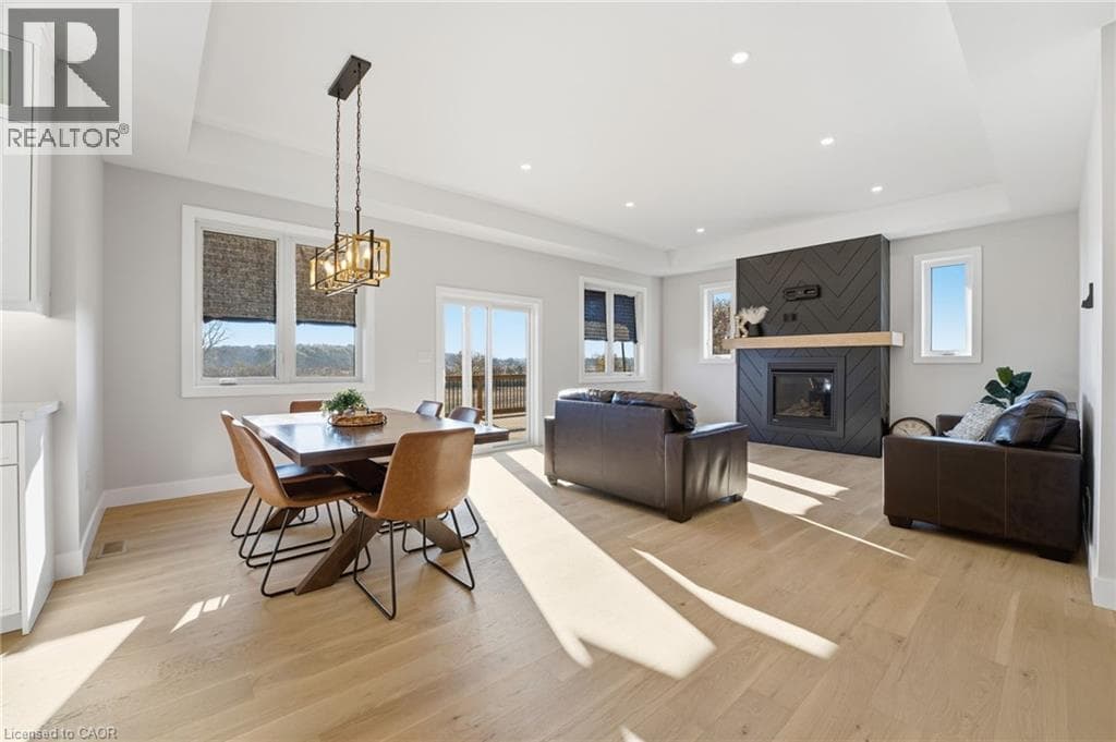 48 REBECCA Drive photo 4