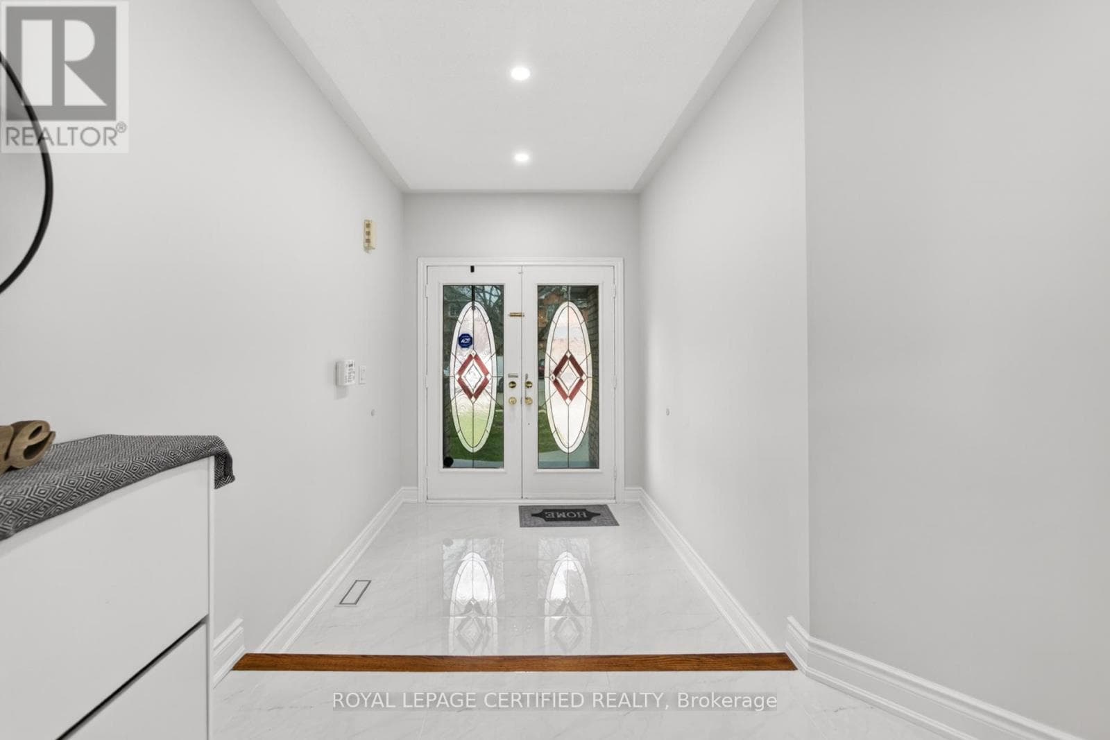 643 GARDEN WALK photo 5