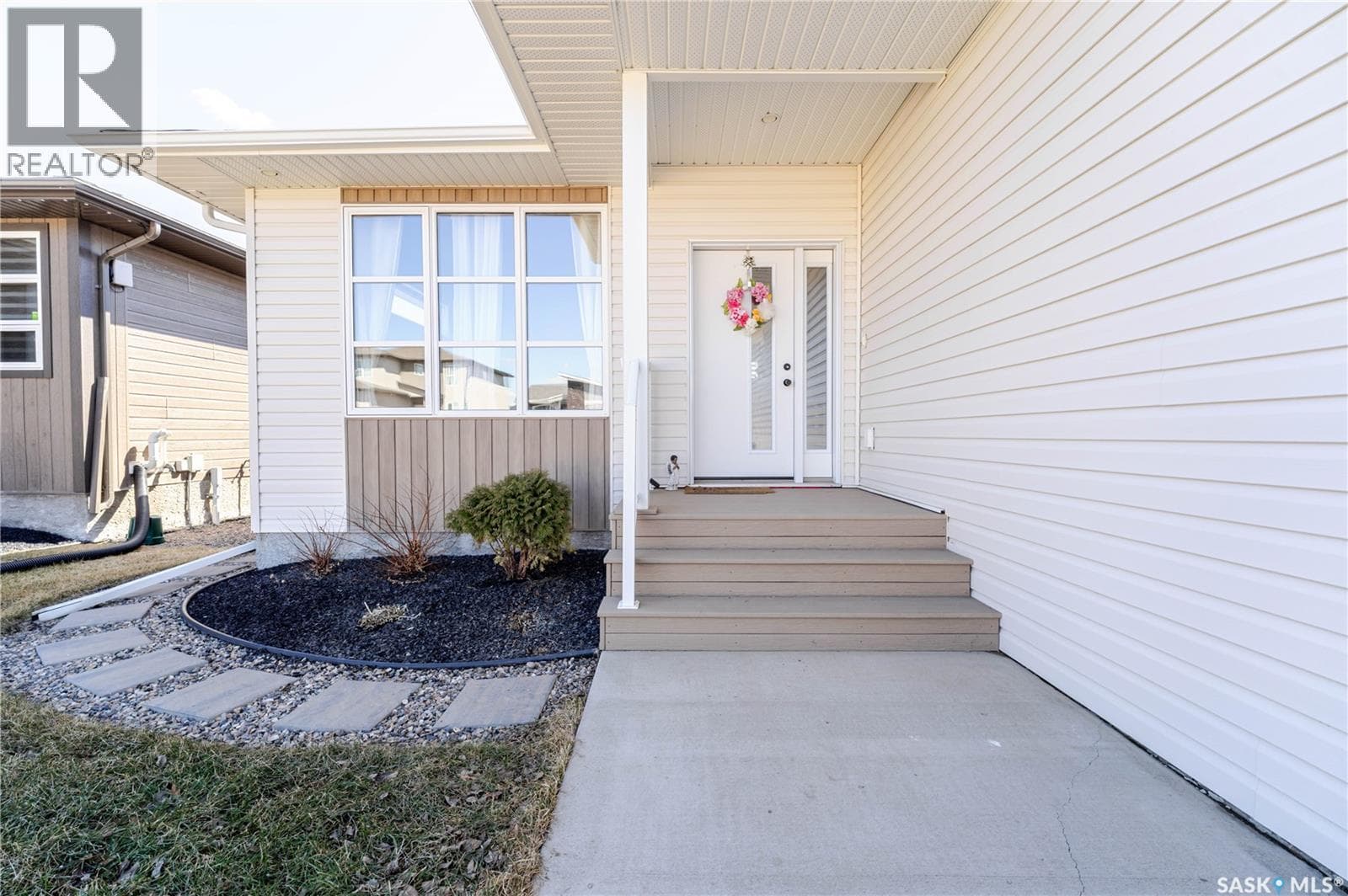 1007 Maplewood DRIVE — photo 2