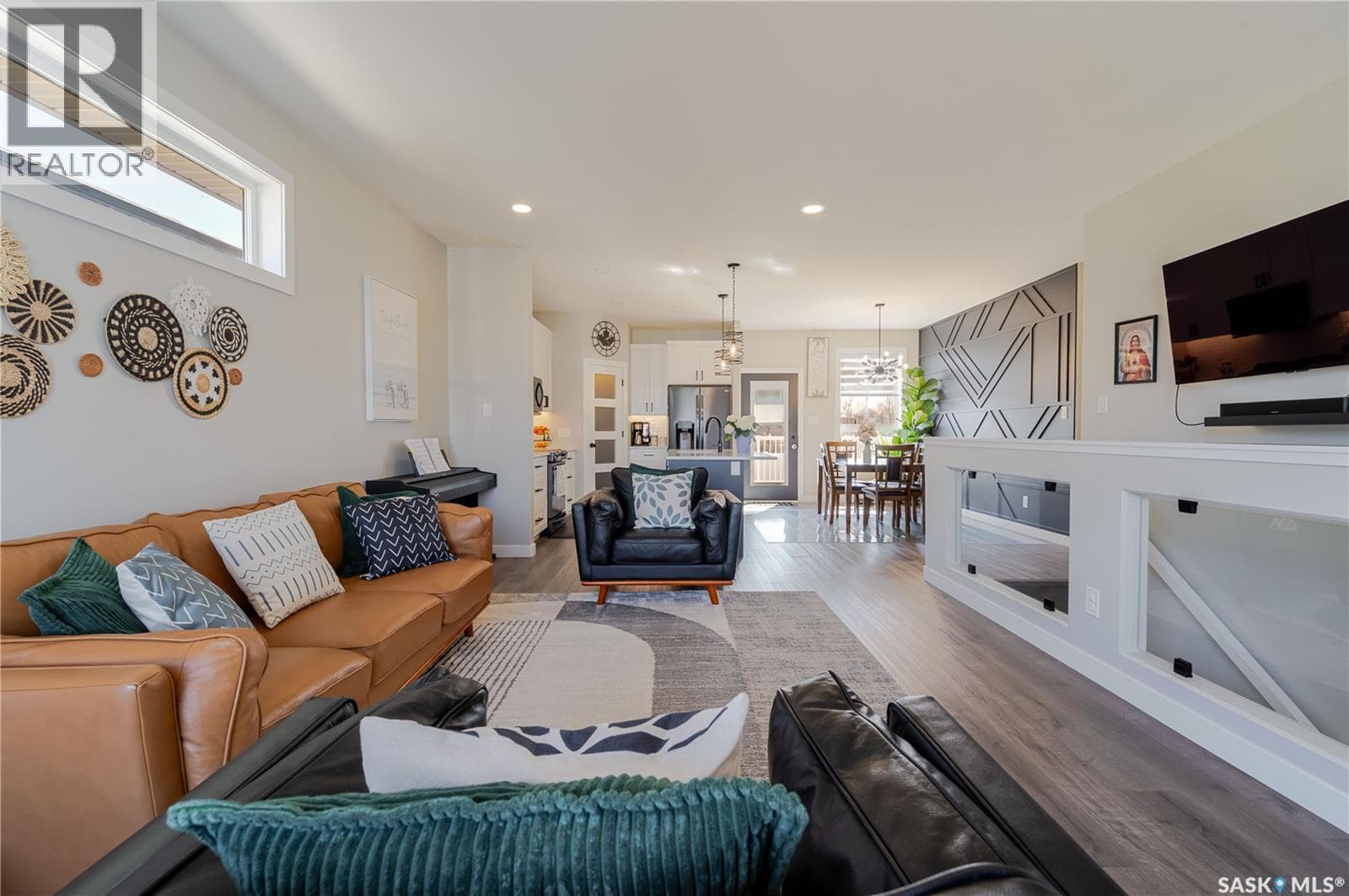 1007 Maplewood DRIVE — photo 4