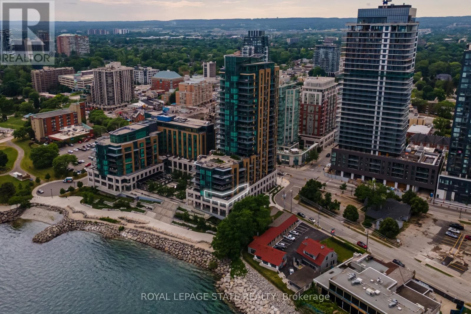 308 - 2060 LAKESHORE ROAD photo 2
