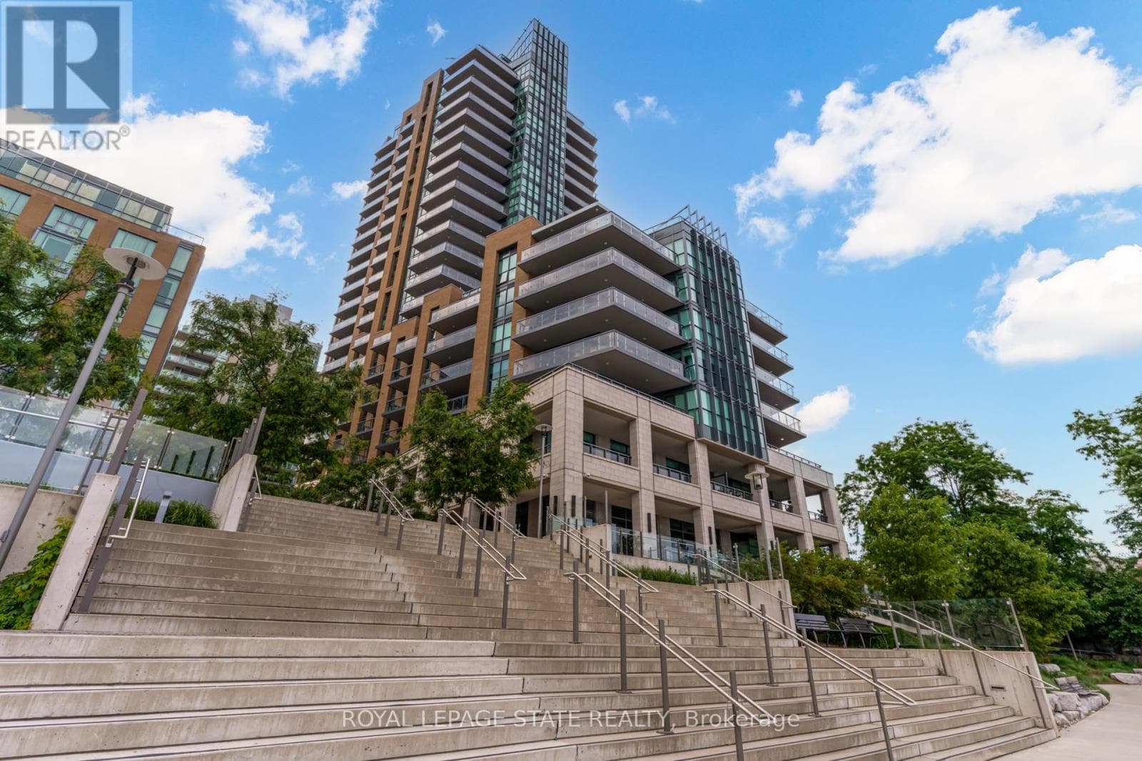 308 - 2060 LAKESHORE ROAD photo 3