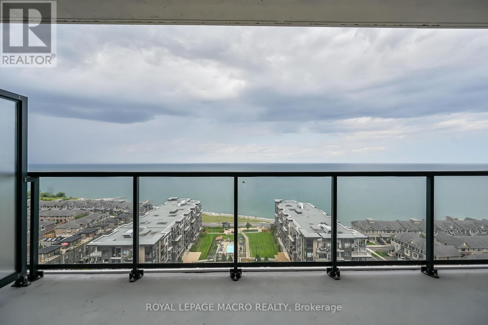 1 bed 1 bath single family at 1607 - 385 WINSTON ROAD — $524,900