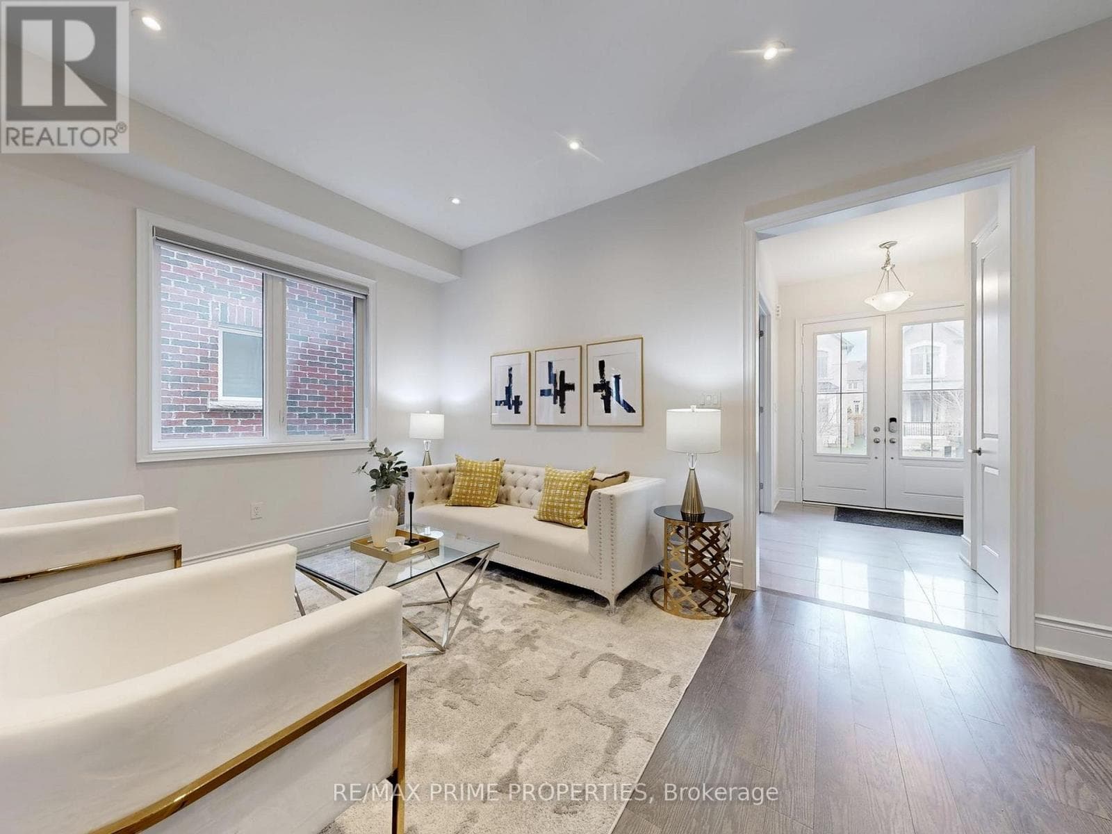 46 SCRIVENER DRIVE photo 4