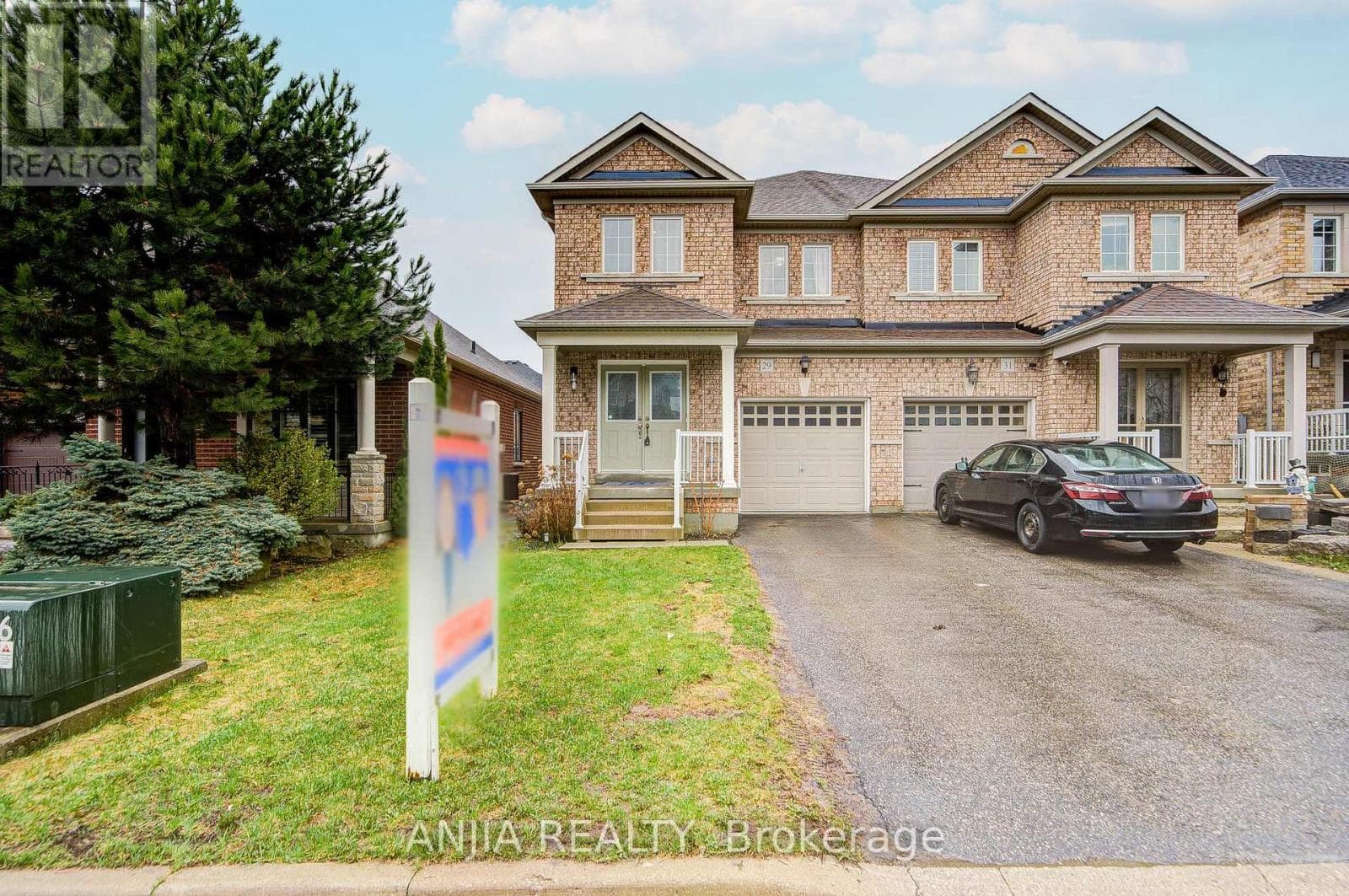 4 bed 4 bath single family at 29 BUTTERWOOD LANE — $1,079,000