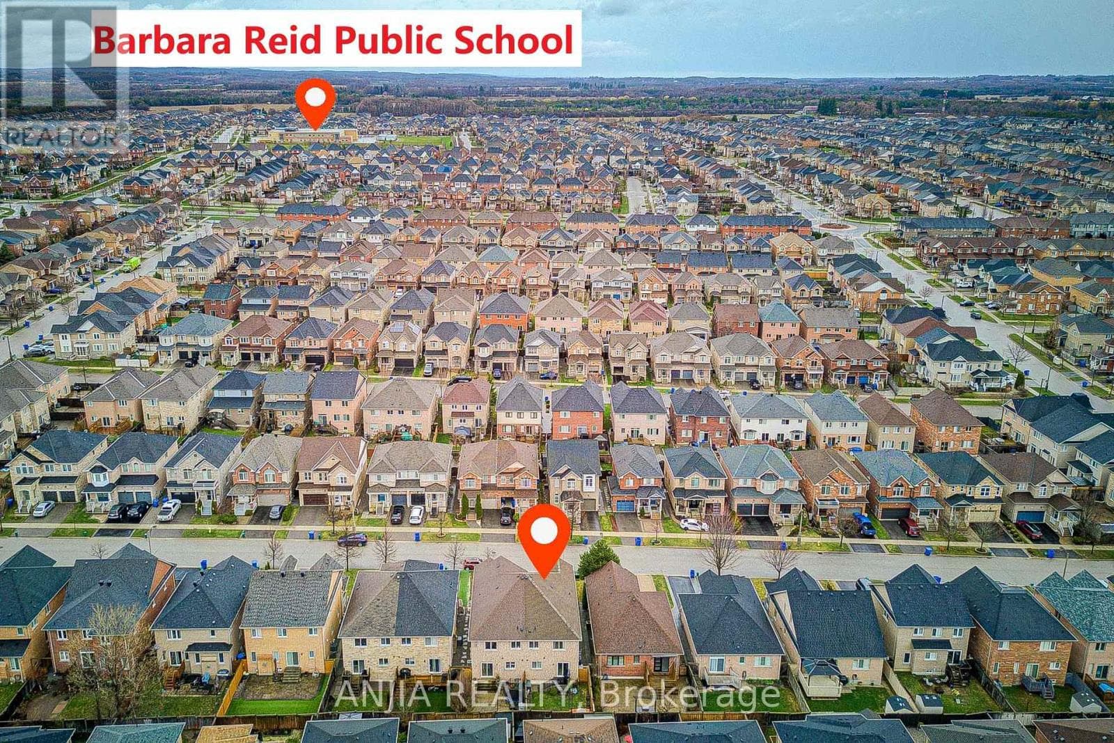 29 BUTTERWOOD LANE photo 2
