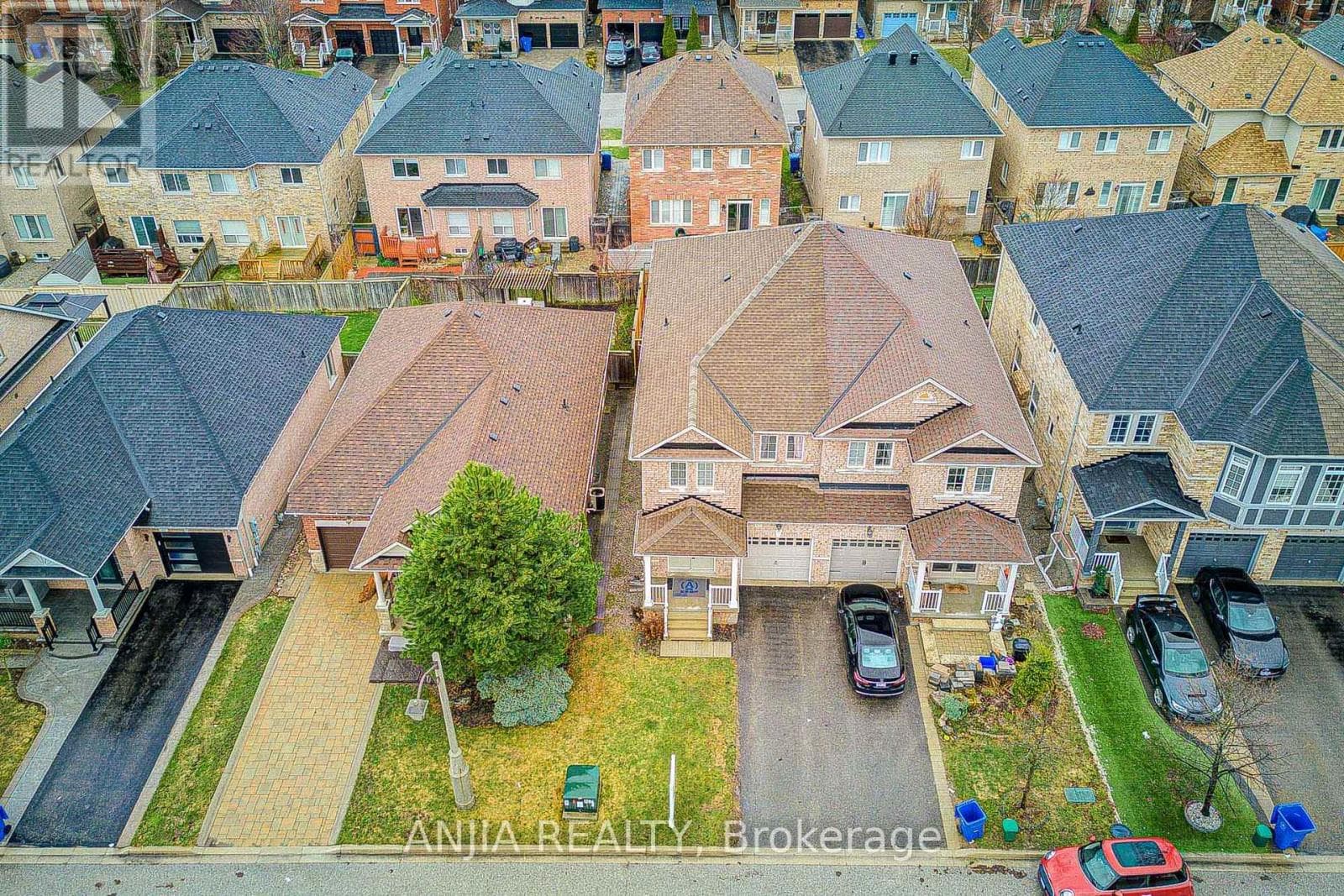 29 BUTTERWOOD LANE photo 4
