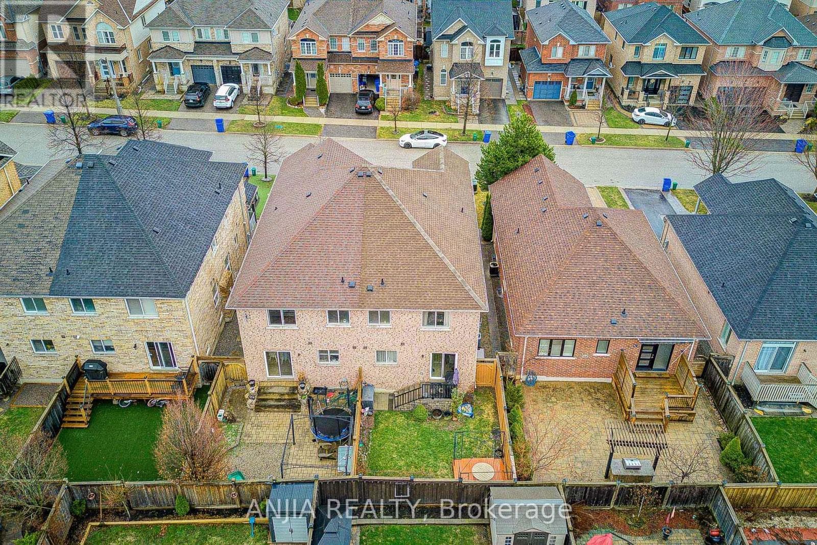 29 BUTTERWOOD LANE photo 5