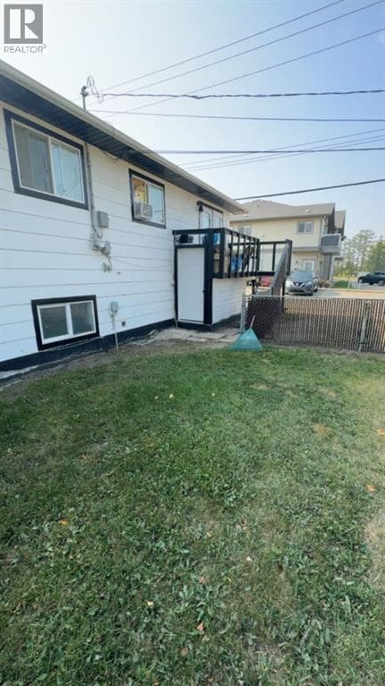 10132 102 Avenue photo 5