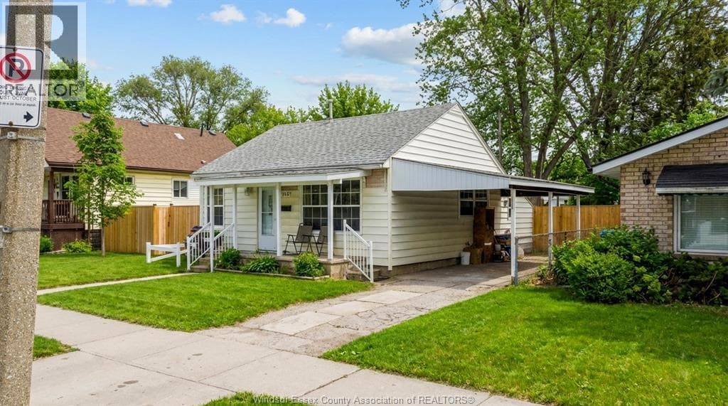 3567 KING STREET photo 2