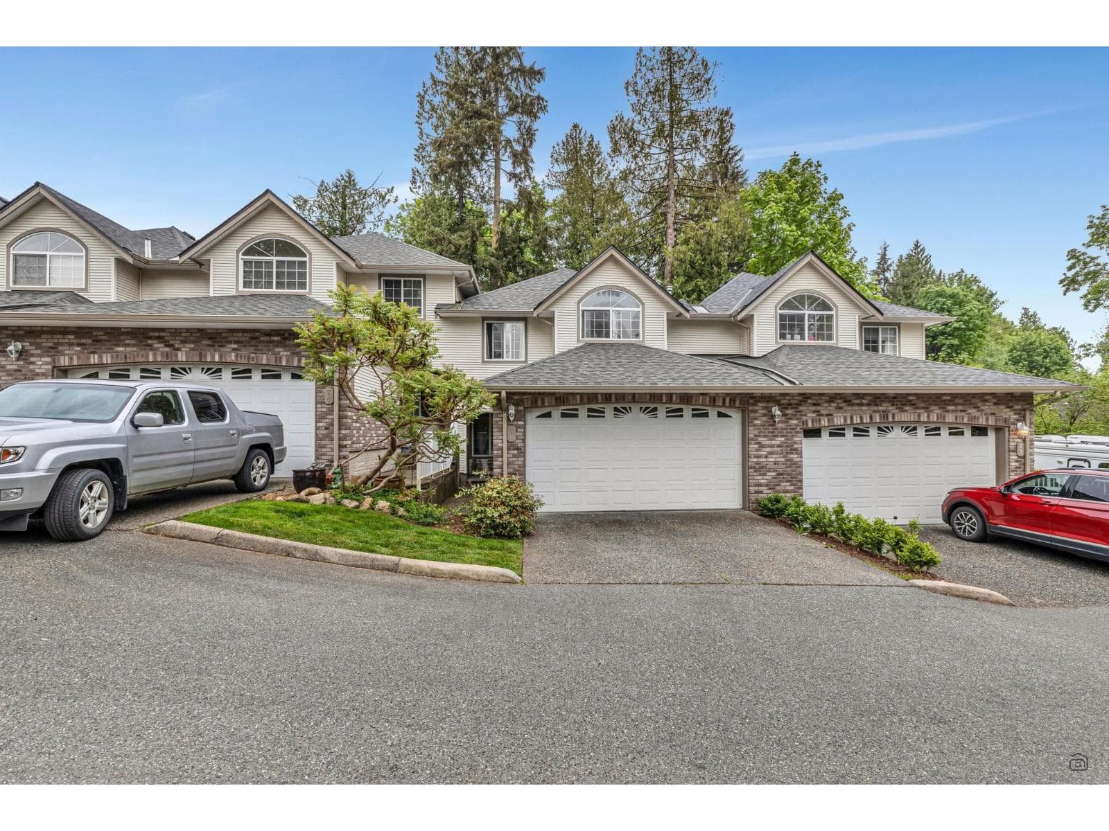 3 bed 4 bath single family at 76 32777 CHILCOTIN DRIVE — $849,900