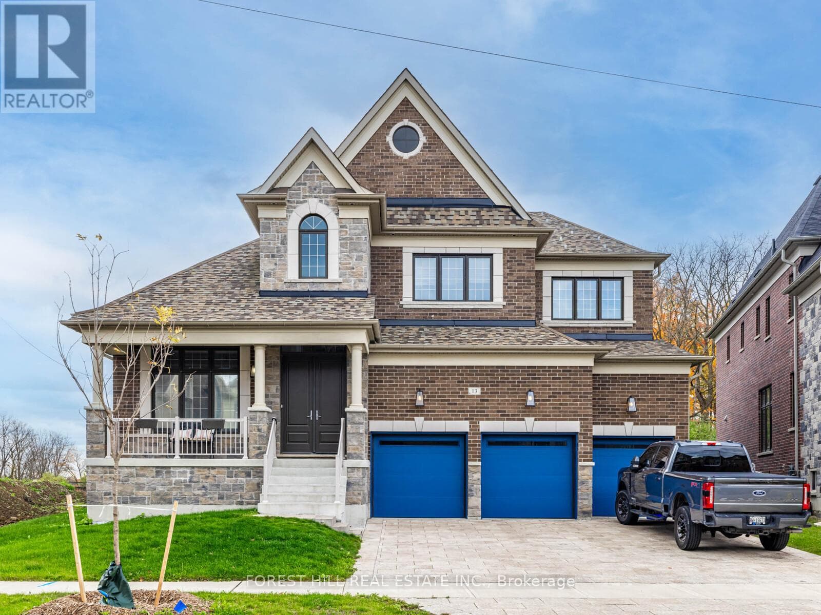 13 PELLEGRINI DRIVE photo 2