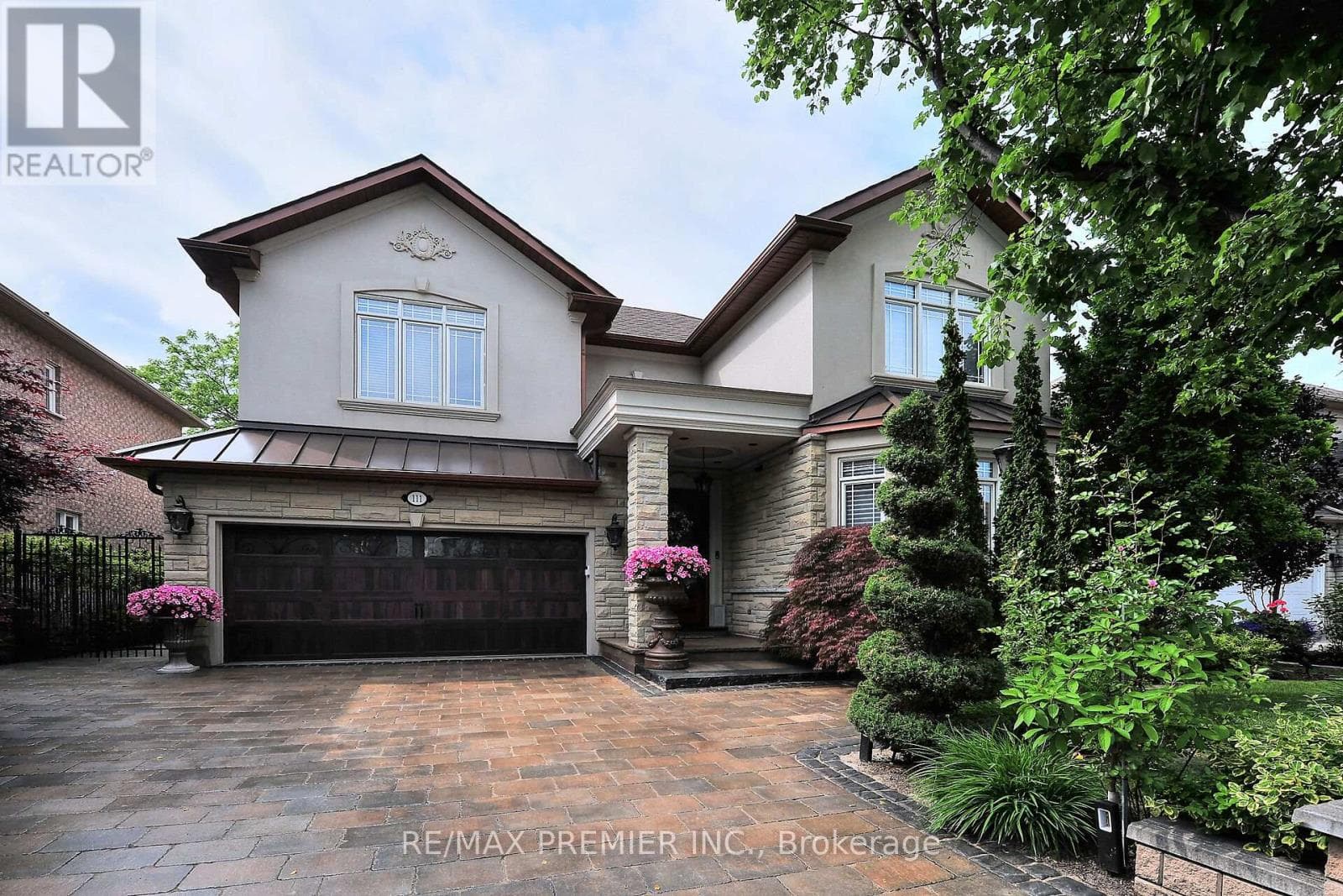 111 ARISTA GATE photo 2