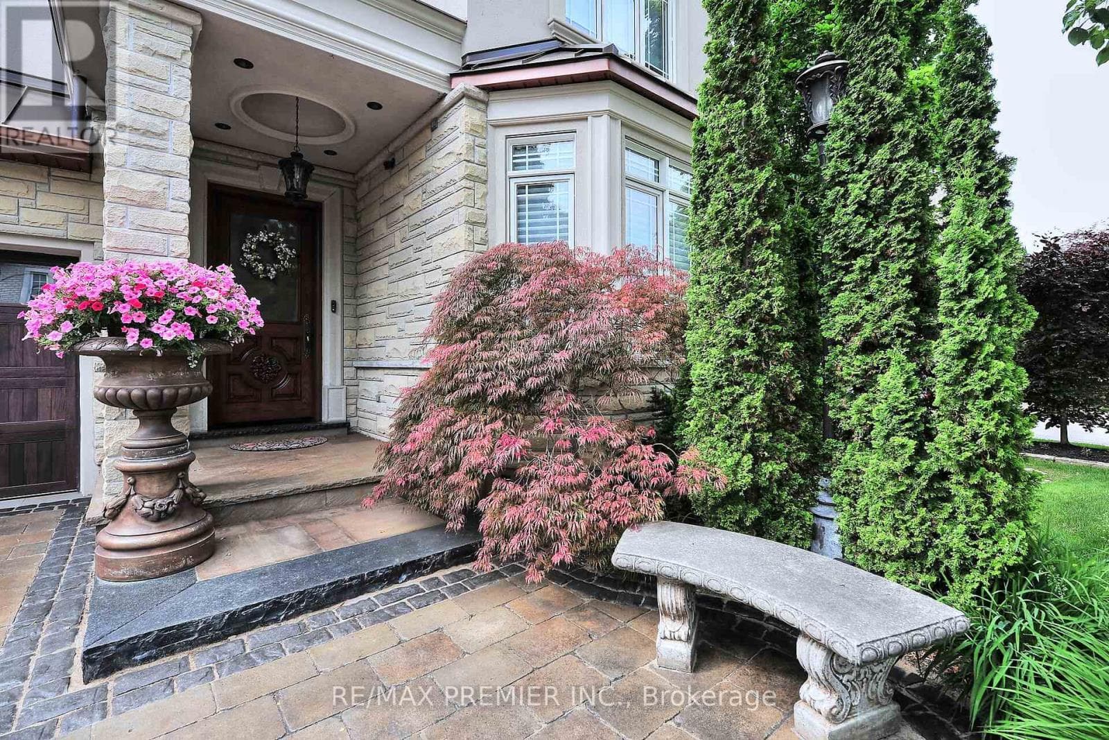 111 ARISTA GATE photo 5