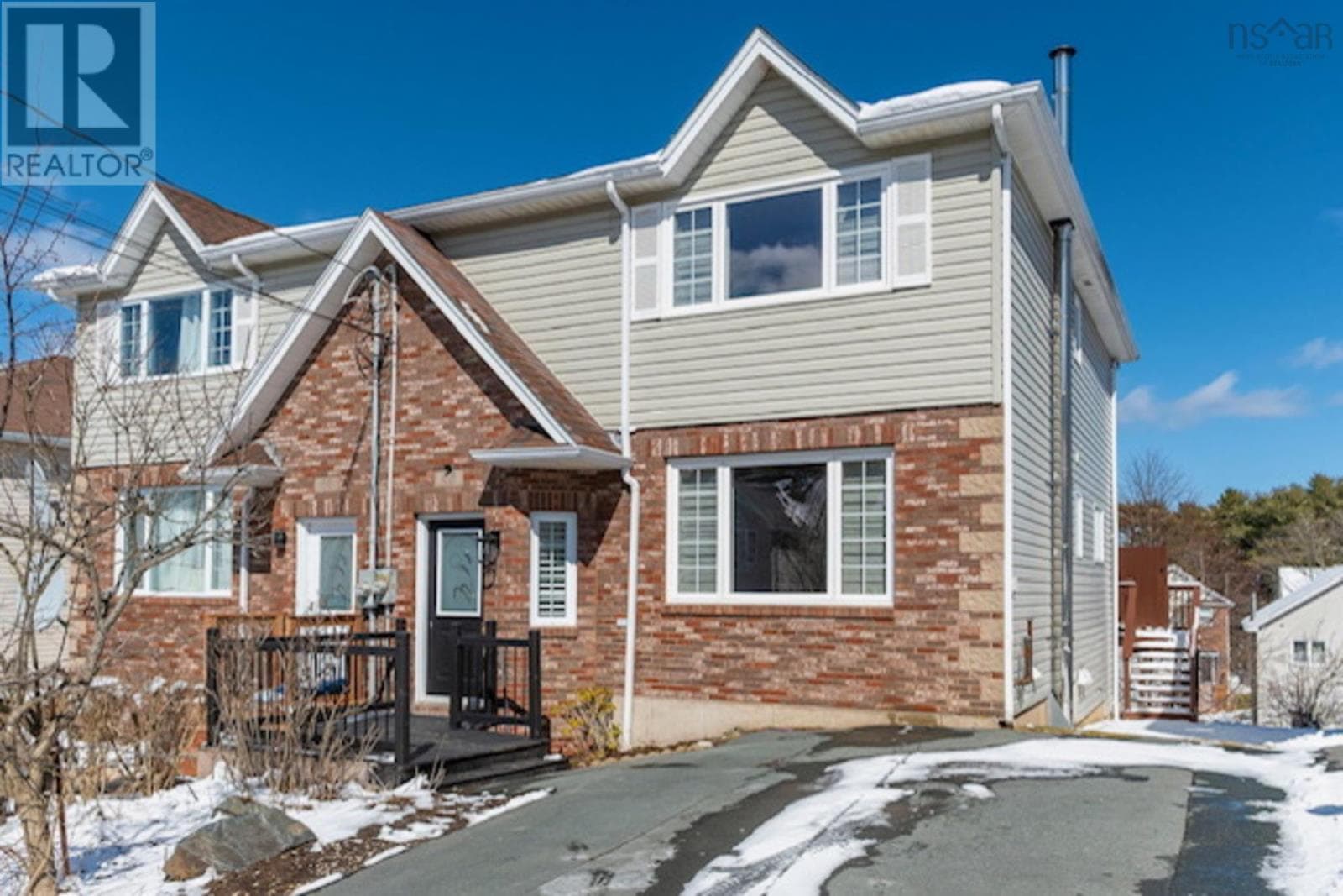 3 bed 4 bath single family at 68 Royal Masts Way — $589,900