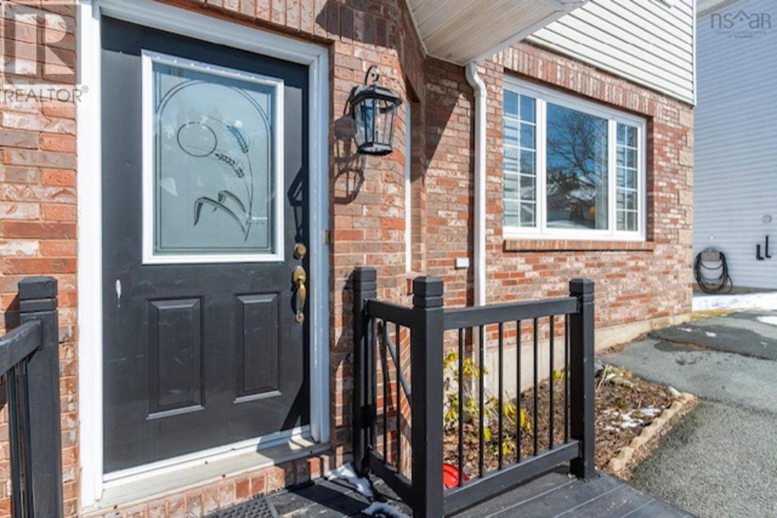 68 Royal Masts Way photo 2