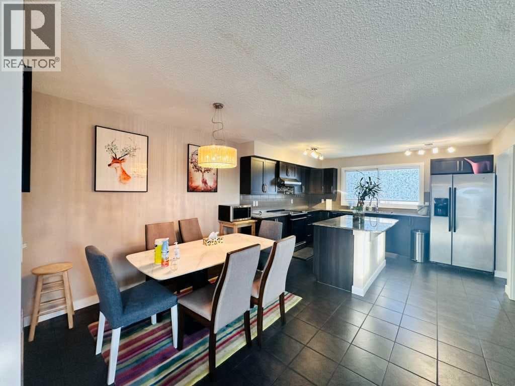 225 panatella Square NW — photo 3
