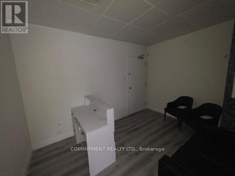 302 - 2100 FINCH AVENUE W photo 5