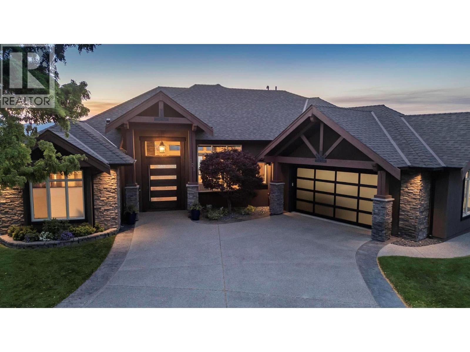 722 Kuipers Crescent photo 5