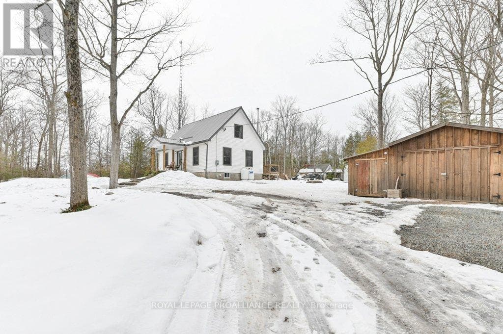 12 COSGROVE LANE photo 3