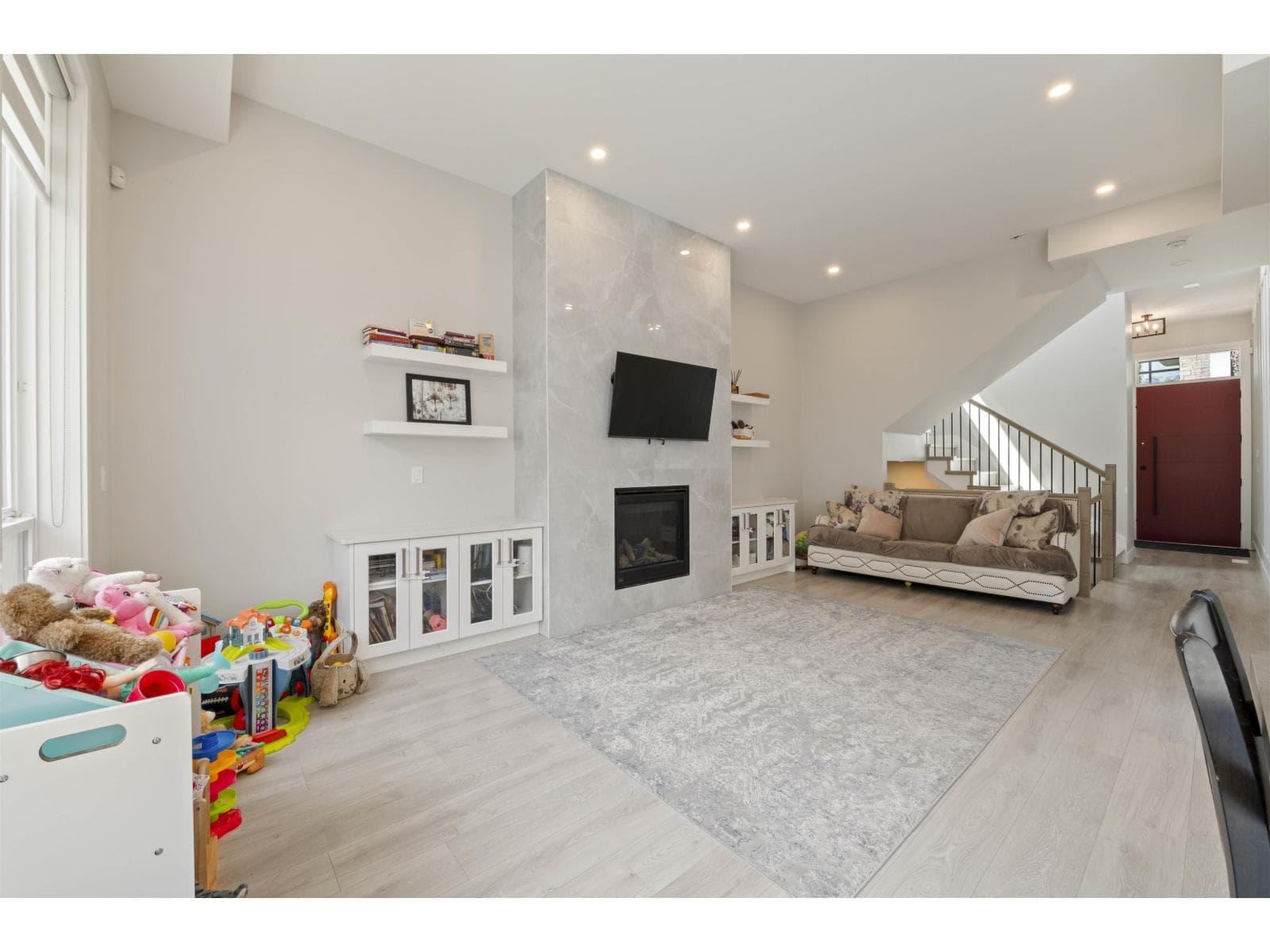 36 4127 OLD CLAYBURN ROAD photo 5