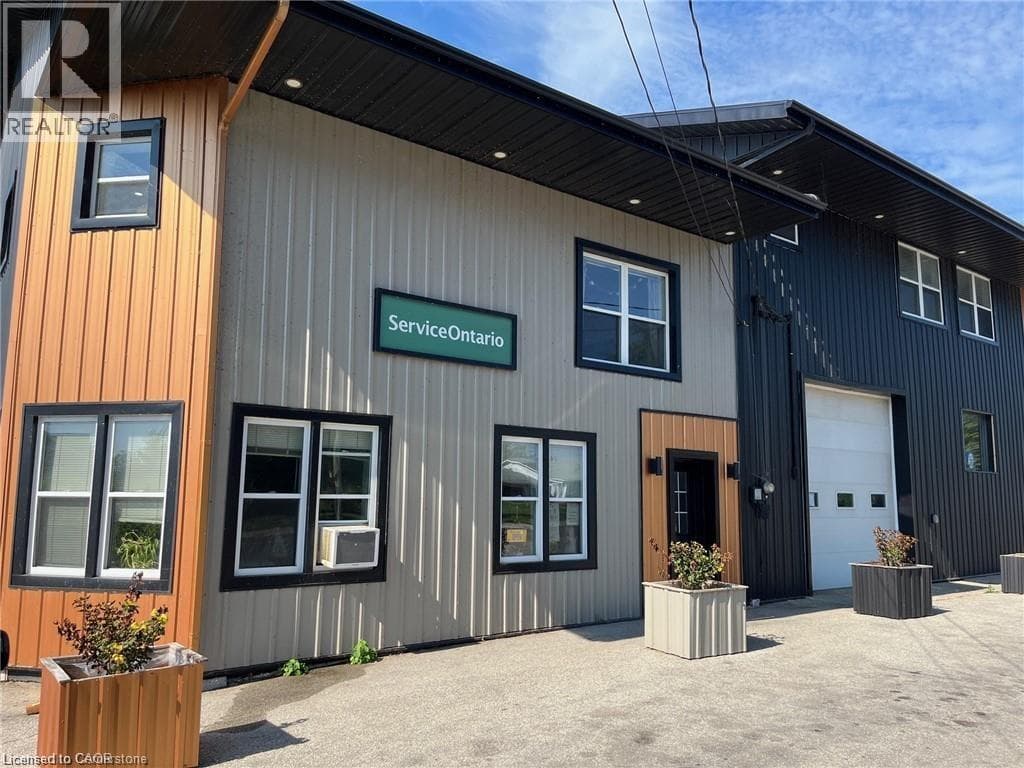 1115 BAY Street photo 3